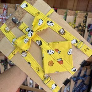1. Correa para perros azul con diseño de Snoopy y personajes de Peanuts, ajustable y resistente.
