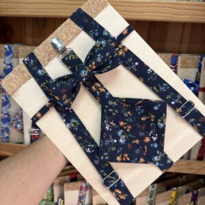 1. Lazo de tela con estampado floral para accesorios y decoración.