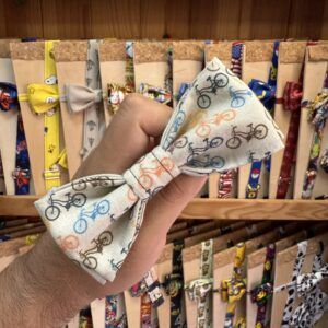 1. Lazo de tela con estampado de bicicletas multicolores para accesorios de moda.