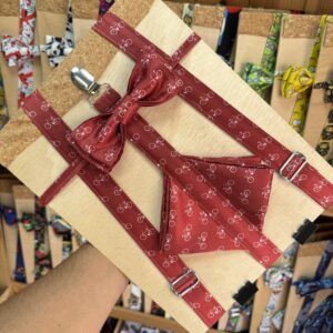 Colgante de bandana de seda con estampado de bicycles para mujer. Accesorio único y elegante.