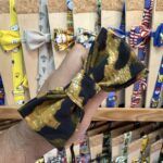 1. Laços de tela peinados con estampados variados para accesorios y moda infantil.