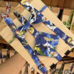 Cinta de tela con estampado de personajes de Disney, perfecta para accesorios y moda infantil en Carmenatis.