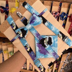 1. Correa de gato con diseño de princesa y caballo en tonos azules y lilas para mascotas.