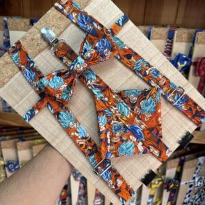 Lazo de tela de Dragon Ball con estampado de personajes en tonos naranjas y azules.