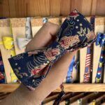 1. Diadema de tela con diseño floral y bandera japonesa, estilo bandana.