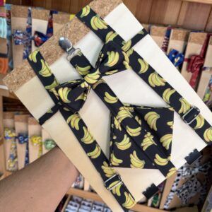 Correa de tela con estampado de bananas para mascotas, resistente y ajustable, perfecta para perros y gatos.