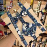 Coloridos tirantes con estampado astronómico y estrellado, perfectos para accesorios de moda únicos y originales.