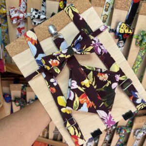 Tira para diadema con estampado floral en fondo oscuro, accesorios para el cabello con diseño colorido y elegante.