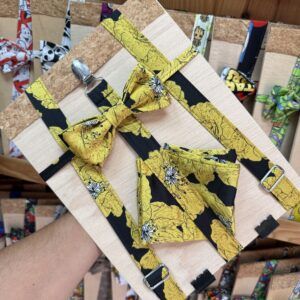 1. Arnés infantil con lazo de floramarillo y negro, hecho a mano, para mascotas.