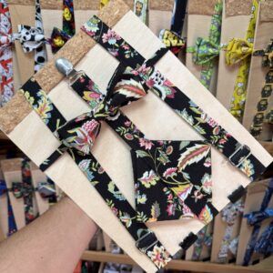 Coloridos tirantes con diseño floral para mujer.