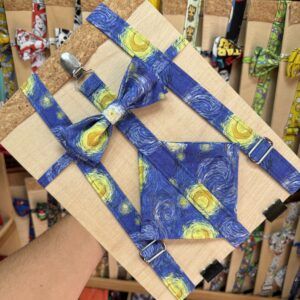 Colgador de lazo con estampado de Van Gogh, ideal para accesorios y ropa en estilo artístico.