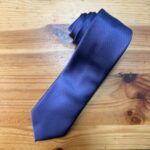 Corbata azul clásica para hombres, elegante y de alta calidad.