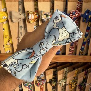 1. Lazo de tela con diseño de Disney, como La Bella y La Bestia, para cintas y accesorios divertidos.