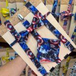 1. Correa de moda con estampado de superhéroes de Marvel para niños y adolescentes.