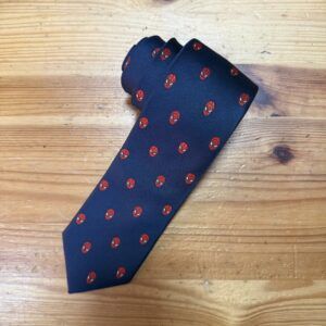Corbata negra con estampado de Spiderman, accesorio elegante y divertido para hombres y mujeres.