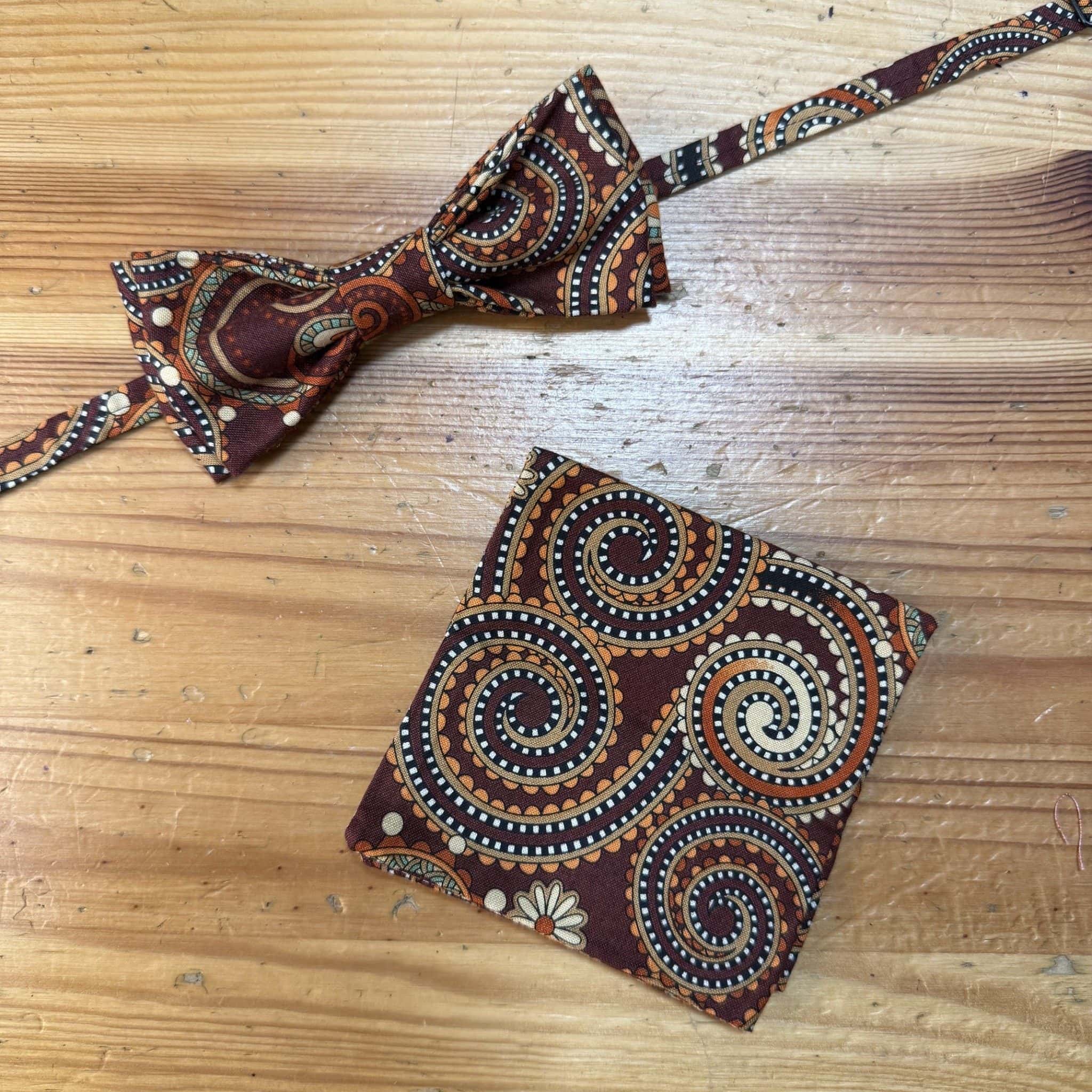 Corbata de tela con estampado colorido para hombre y mujer, accesorios elegantes y originales.
