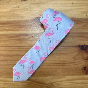 1. Corbata de flamencos en color rosa y azul para niños y adultos, diseño divertido y original.