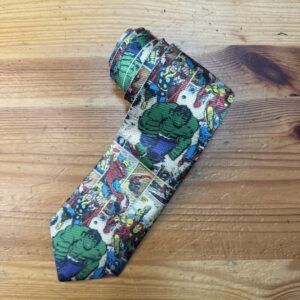 Corbata de cómic con personajes de superhéroes para niños y adultos, estilo divertido y original.