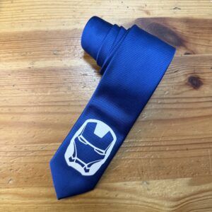 Cinta de agarre de artes marciales y deportes con logo de Iron Man, resistente y personalizada.