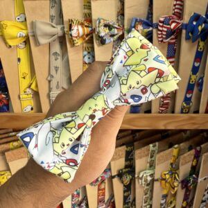 Lazo antipulgas Pokémon Pikachu para mascotas, diseño colorido y cómodo, en tienda especializada.