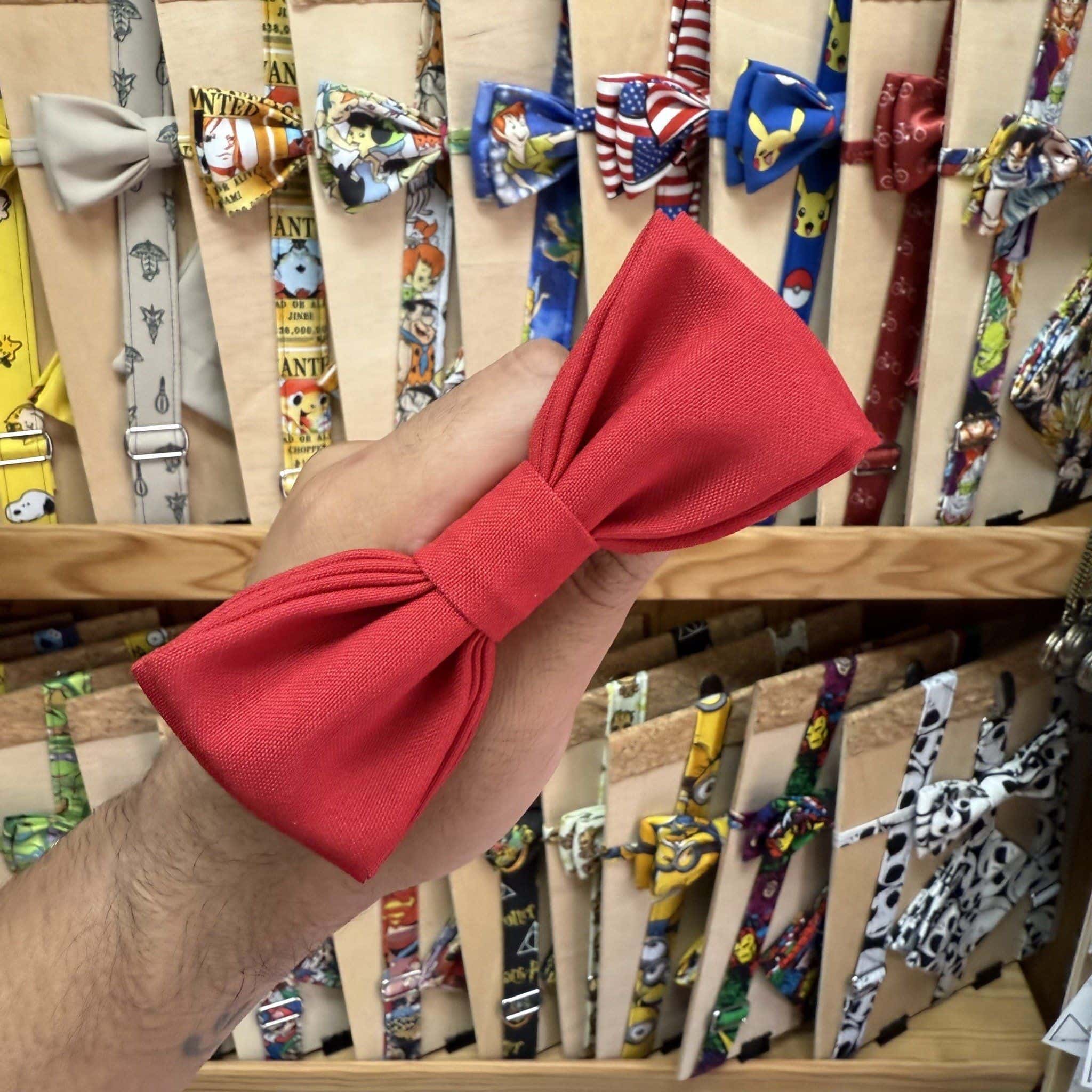 1. Lazo de tela rojo para accesorios de moda y ocasiones especiales.