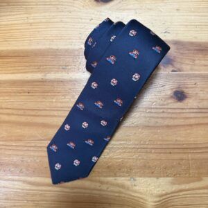 Corbata con temática Nintendo, Mario y champiñones, para amantes de los videojuegos retro.