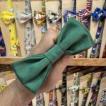 1. Diadema delgada de tela en verde, accesorios para el cabello desde Carmenatis.