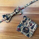 Corbata y pañuelo de diseño vintage con imagen de mujer y elementos de moda y belleza.