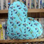 1. Funda protectora de carrito con diseño de personajes de Mario Bros en color azul.