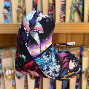 1. Bolsos de telas con estampados de anime y arte japonés, ideales para personalizar tu estilo.
