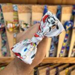 1. Lazo de Mickey Mouse Navidad en satén, decoración festiva, regalo navideño original.