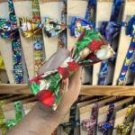 1. Diadema de tela con estampado navideño y fucsia, para niños y adultos.