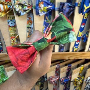 Diadema de tela con diseño de superhéroes y personajes anime, perfecta para accesorios divertidos y originales.