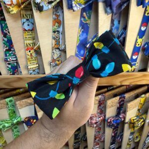 1. Diadema de tela con diseño de luces navideñas para niños y adultos.