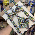 Arnés de tela con personajes de dibujos animados, resistente y cómodo para mascotas.